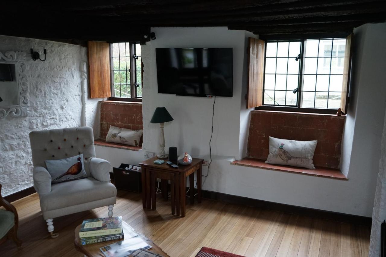 Character 2 Double Bedroom Cottage In Shaftesbury Exterior foto