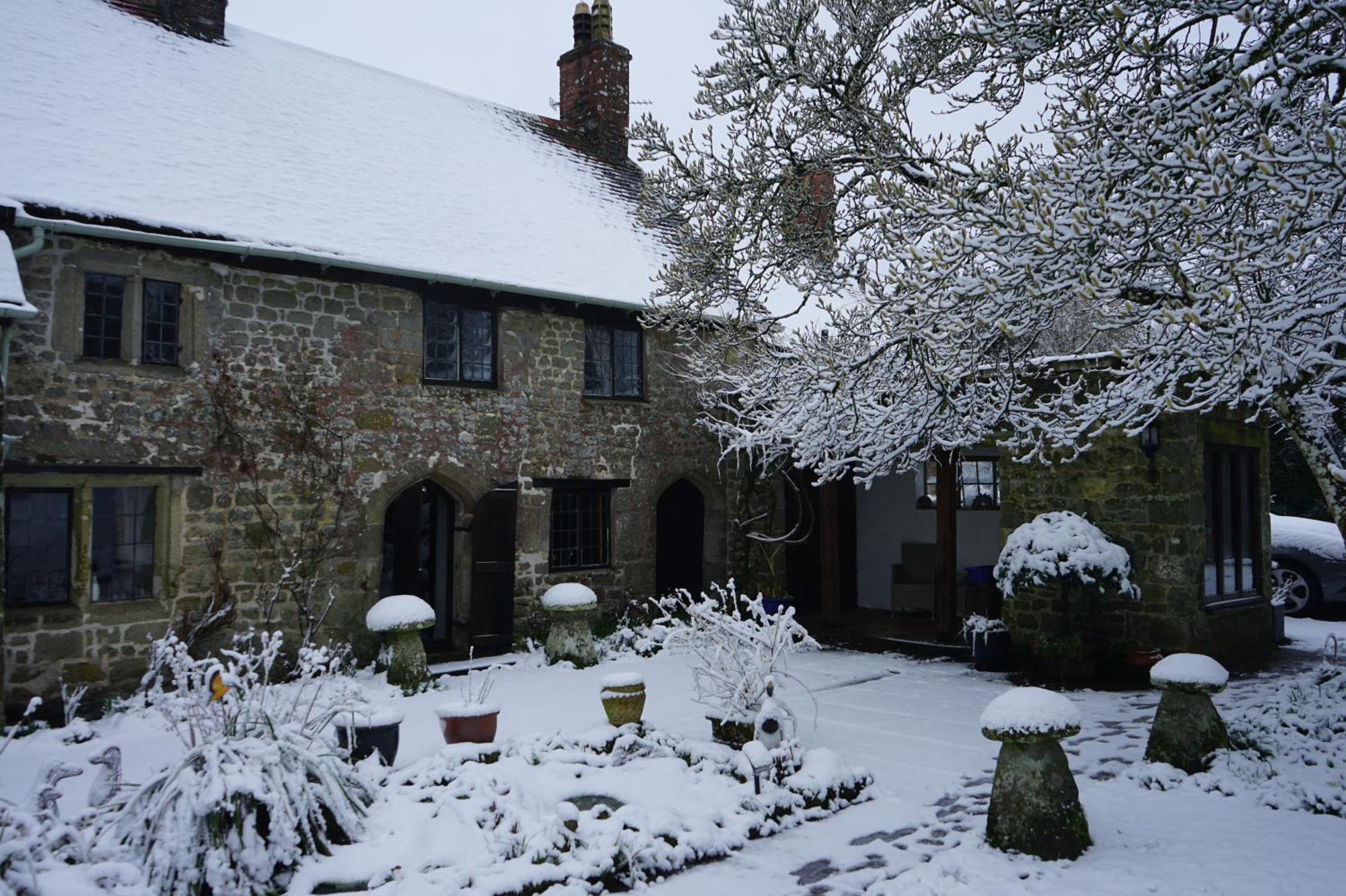 Character 2 Double Bedroom Cottage In Shaftesbury Exterior foto